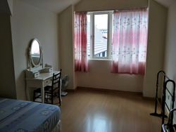 Sennett Estate (D13), Terrace #445810811